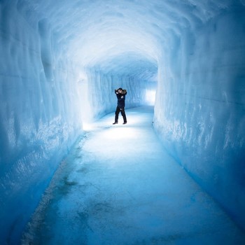 Еднодневен тур до ледената пещера на ледника Langjökull